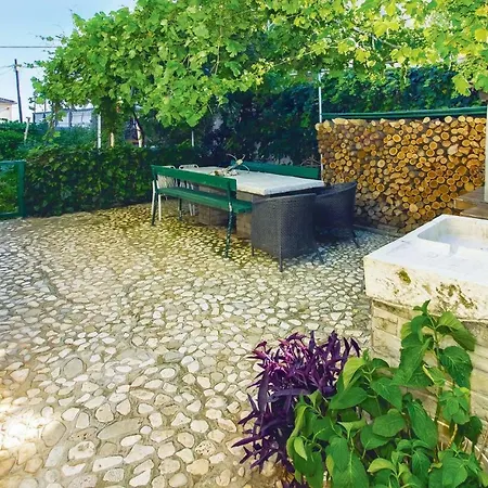Kastel Gomilica Primorska Ulica Ii Apartamento