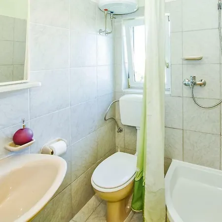 Kastel Gomilica Primorska Ulica Ii Apartamento *
