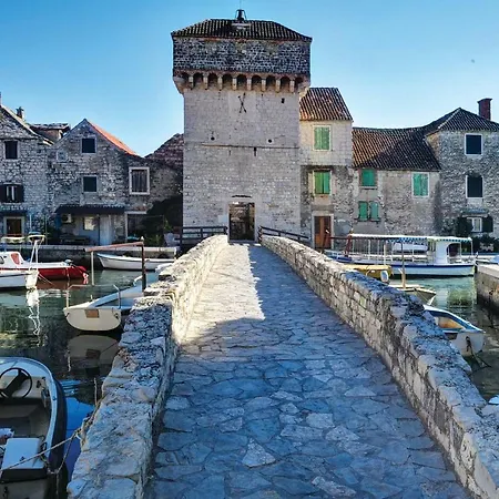 Apartamento Kastel Gomilica Primorska Ulica Ii
